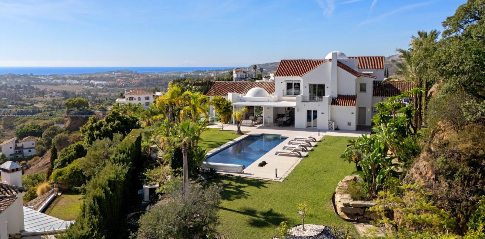 Villa Casa K in Benahavis — photo 1