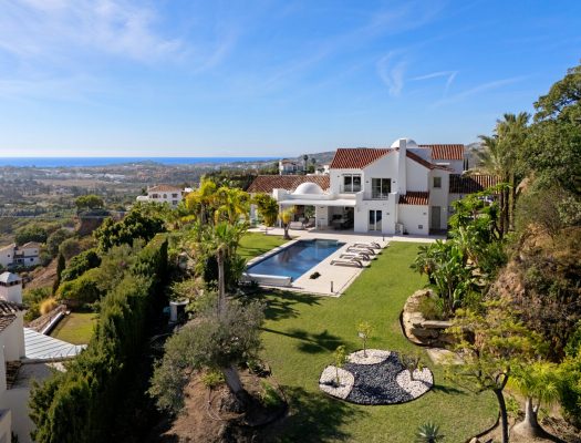 Villa Casa K in Benahavis — photo 1