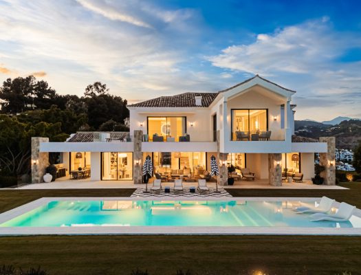 Villa Amara in Benahavis — photo 1